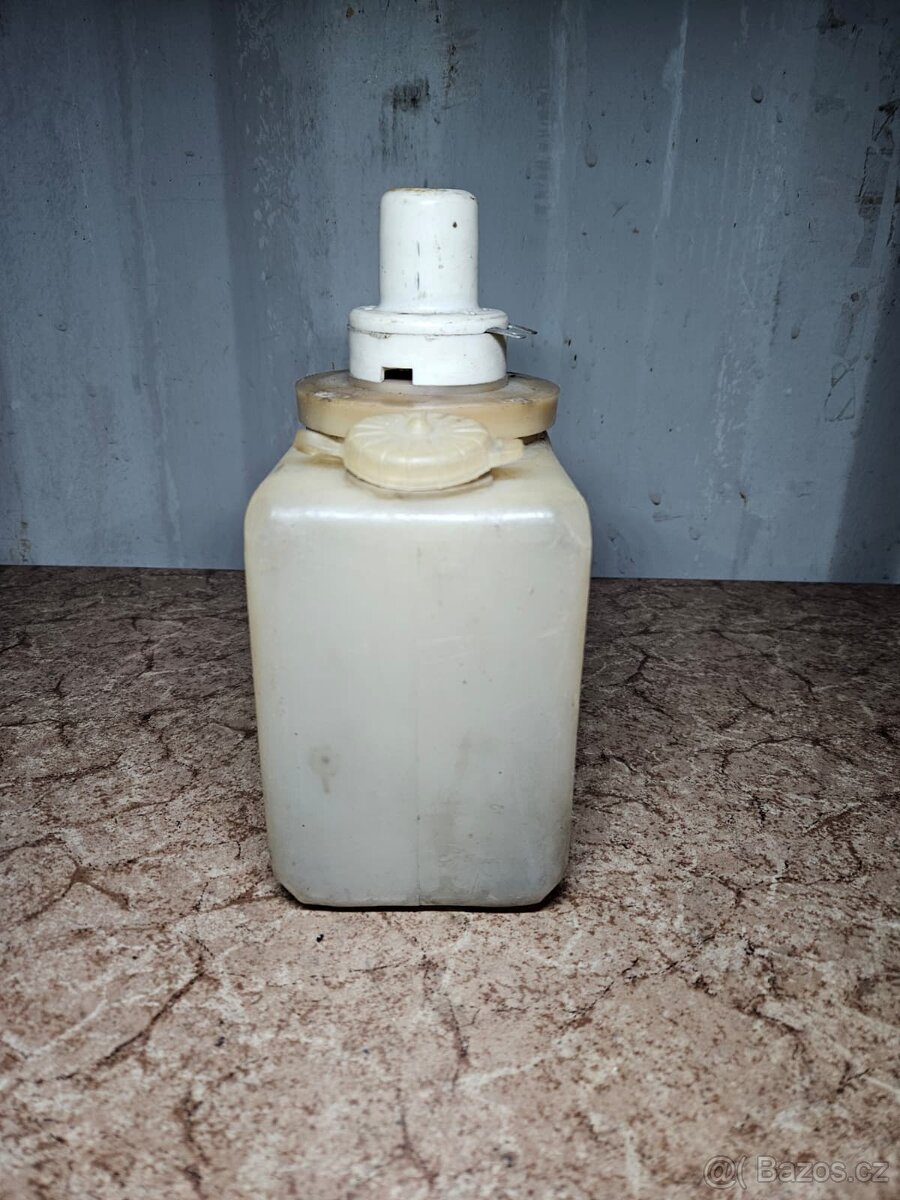 Nádobka ostřikovače Vaz 2101 - 2