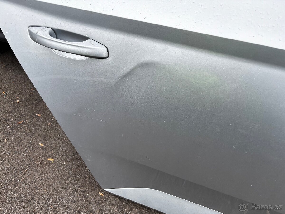 Škoda Superb 3 dveře zadni kombi - 2