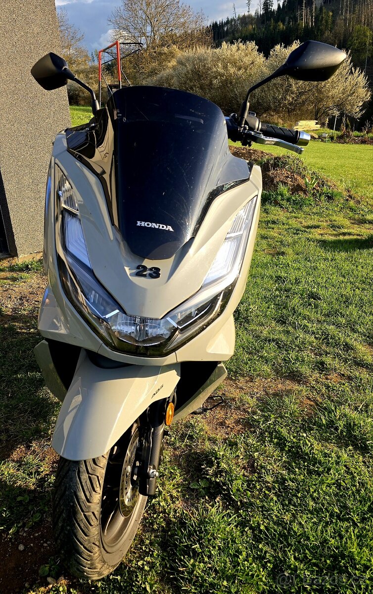 2024 Honda PCX 125 - 3 573 km