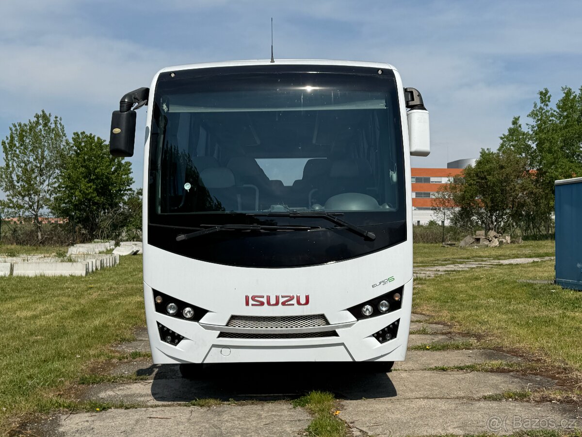 Isuzu Novo ULTRA -31míst - 2