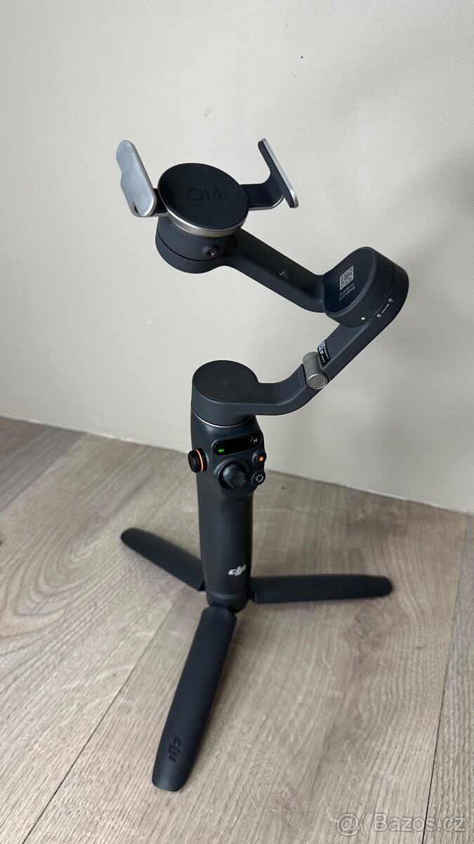 DJI osmo mobile 6 - top stav - 2
