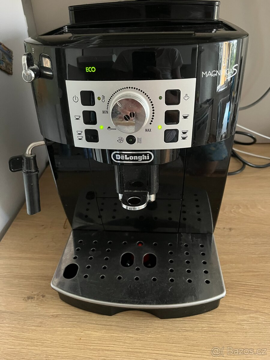 Kávovar De'Longhi Magnifica S - 2