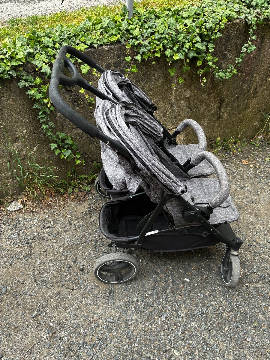 Kočárek pro 2 děti - 2