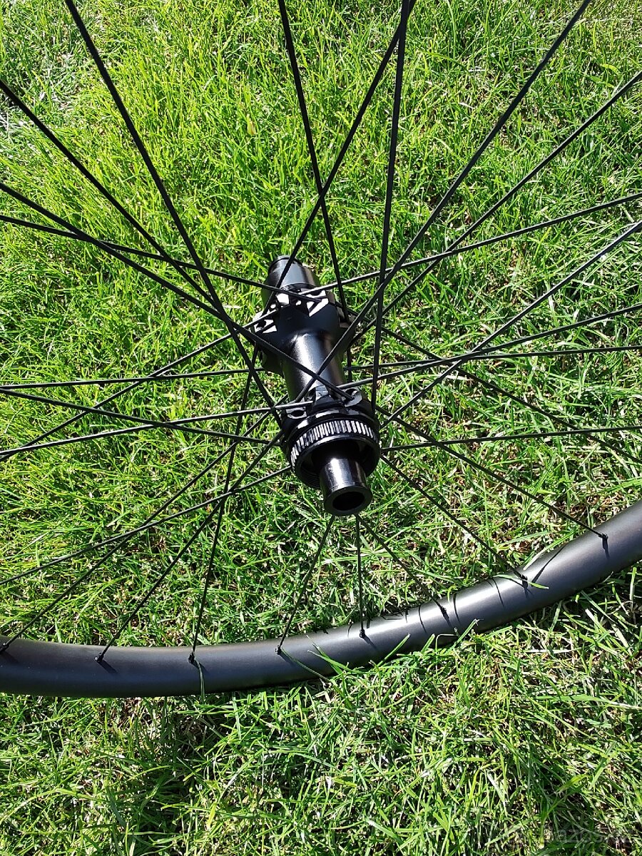 Karbonová MTB XC 29 kola - 2