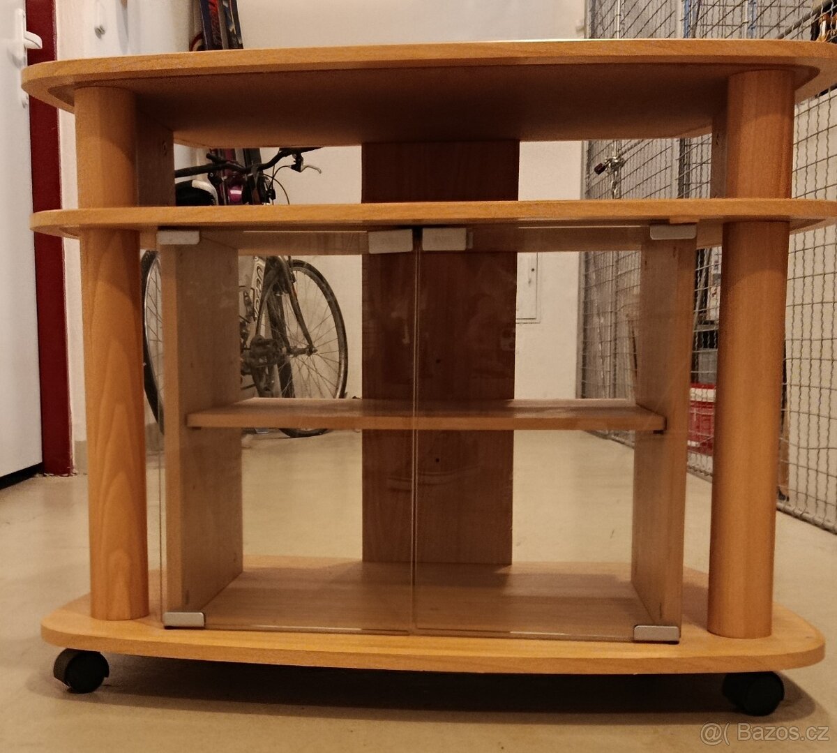 Stolek pod TV - 2