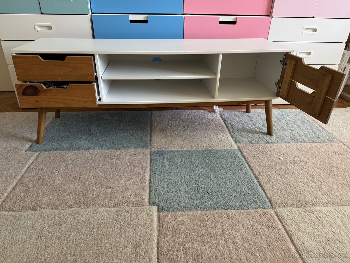 Tv stolek - 2