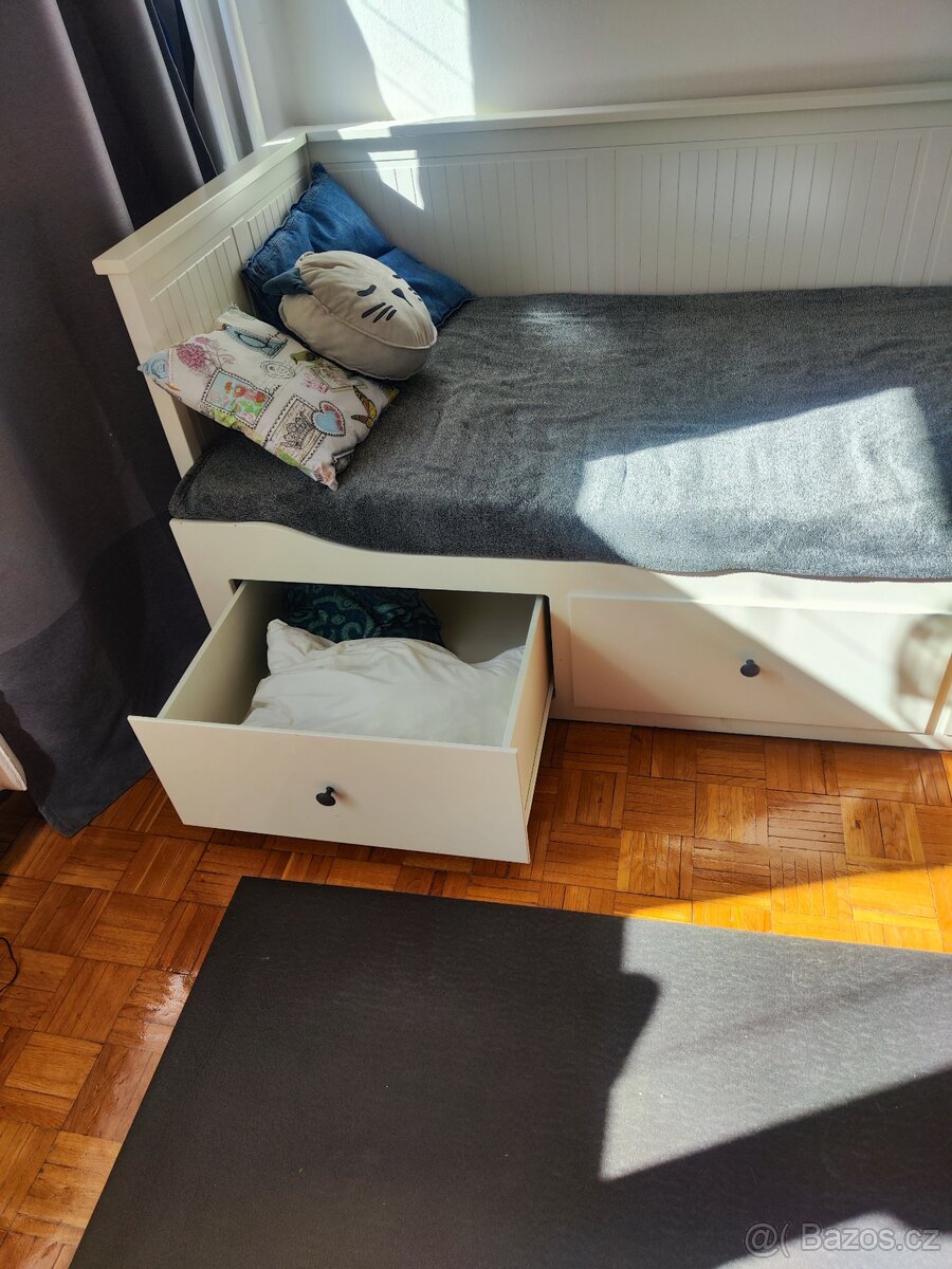 Prodám bílou rozkládací postel IKEA HEMNES - 2