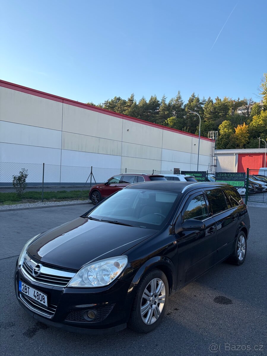 Opel Astra 1.6 benzín 85kw - 2