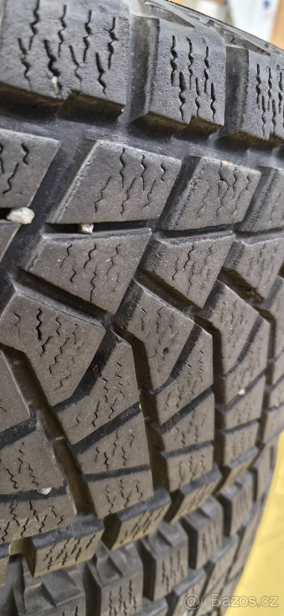 225/70/15 Bridgestone BLIZZAK DM-Z3 ZIMNI - 2
