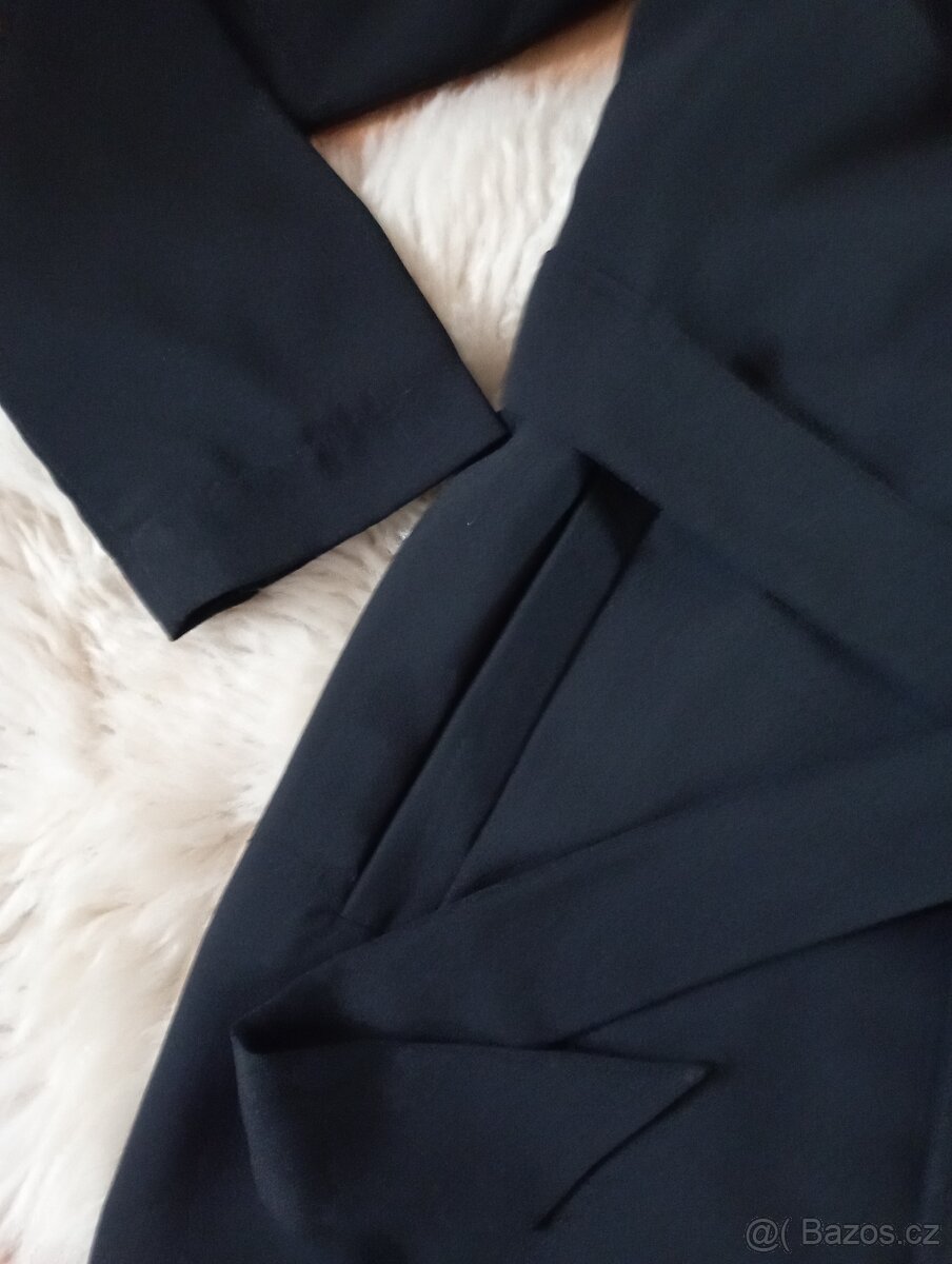 Jarní/ podzimní černý zavinovací kabátek - 2