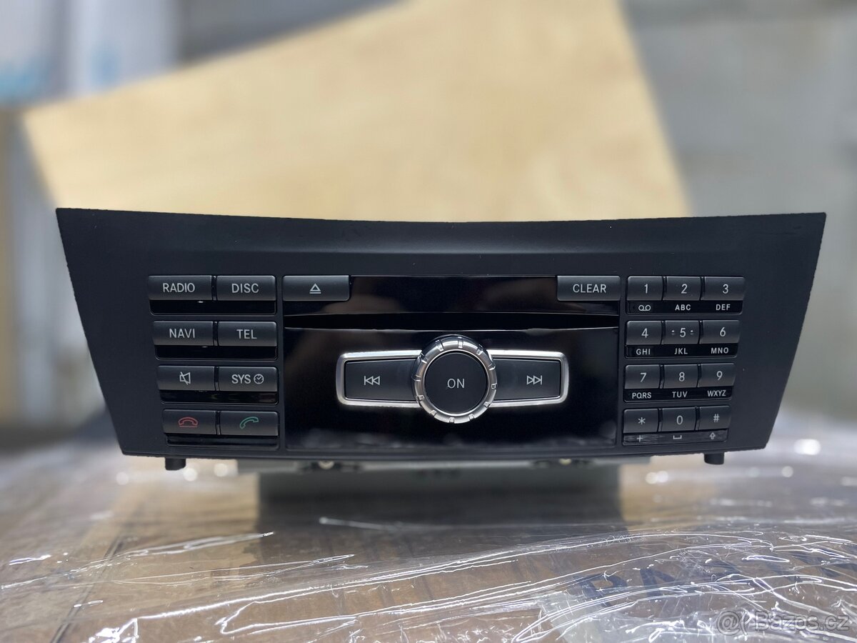 Autorádio Command navi CD Mercedes-Benz W204/C204 - 2
