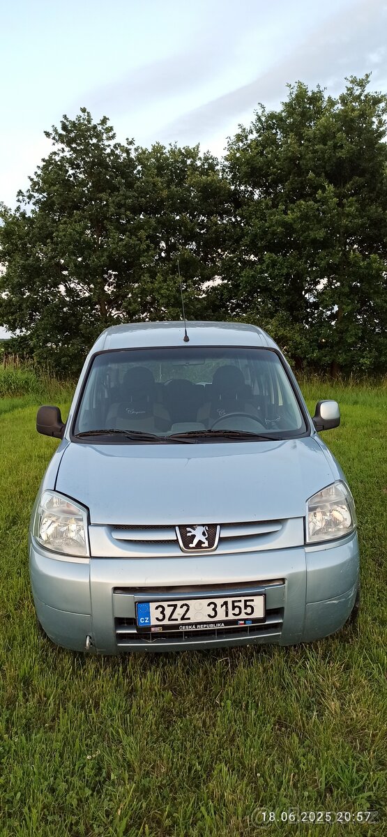 Peugeot Partner Havarované, 5/2004, 159 866 km - 2