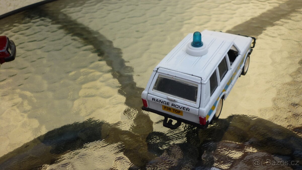 MATCHBOX SUPER KINGS RANGE ROVER POLICIE - 2