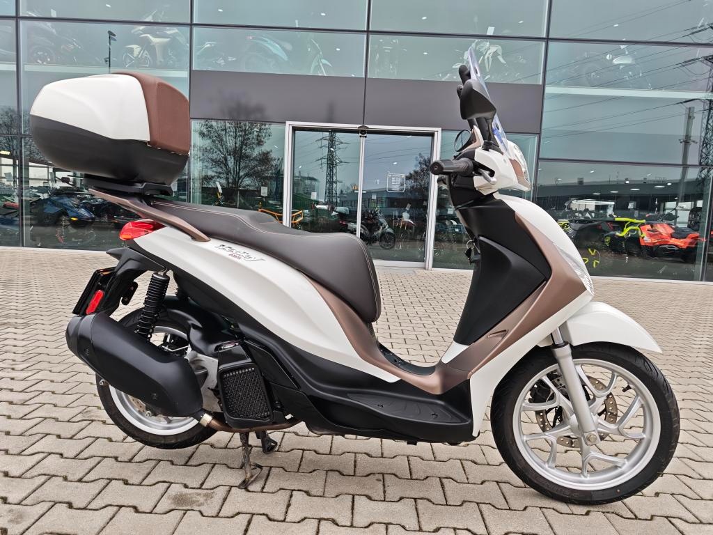Piaggio Medley 125, najeto 1.364 Km - 2
