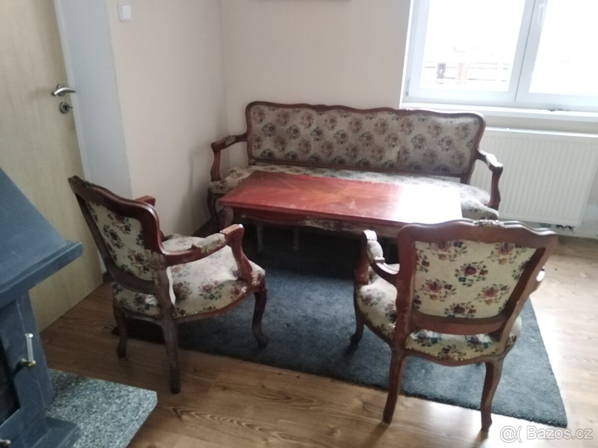 Starozitna sedaci souprava,stolek a 2 křesla, sofa - 2