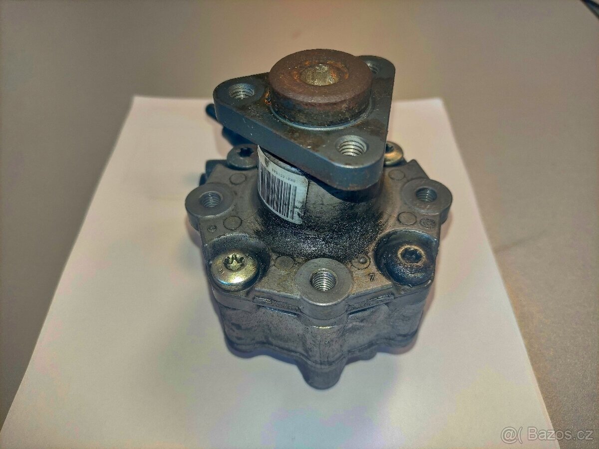 Čerpadlo servořízení Audi A4 2009 8K0145154B - 2