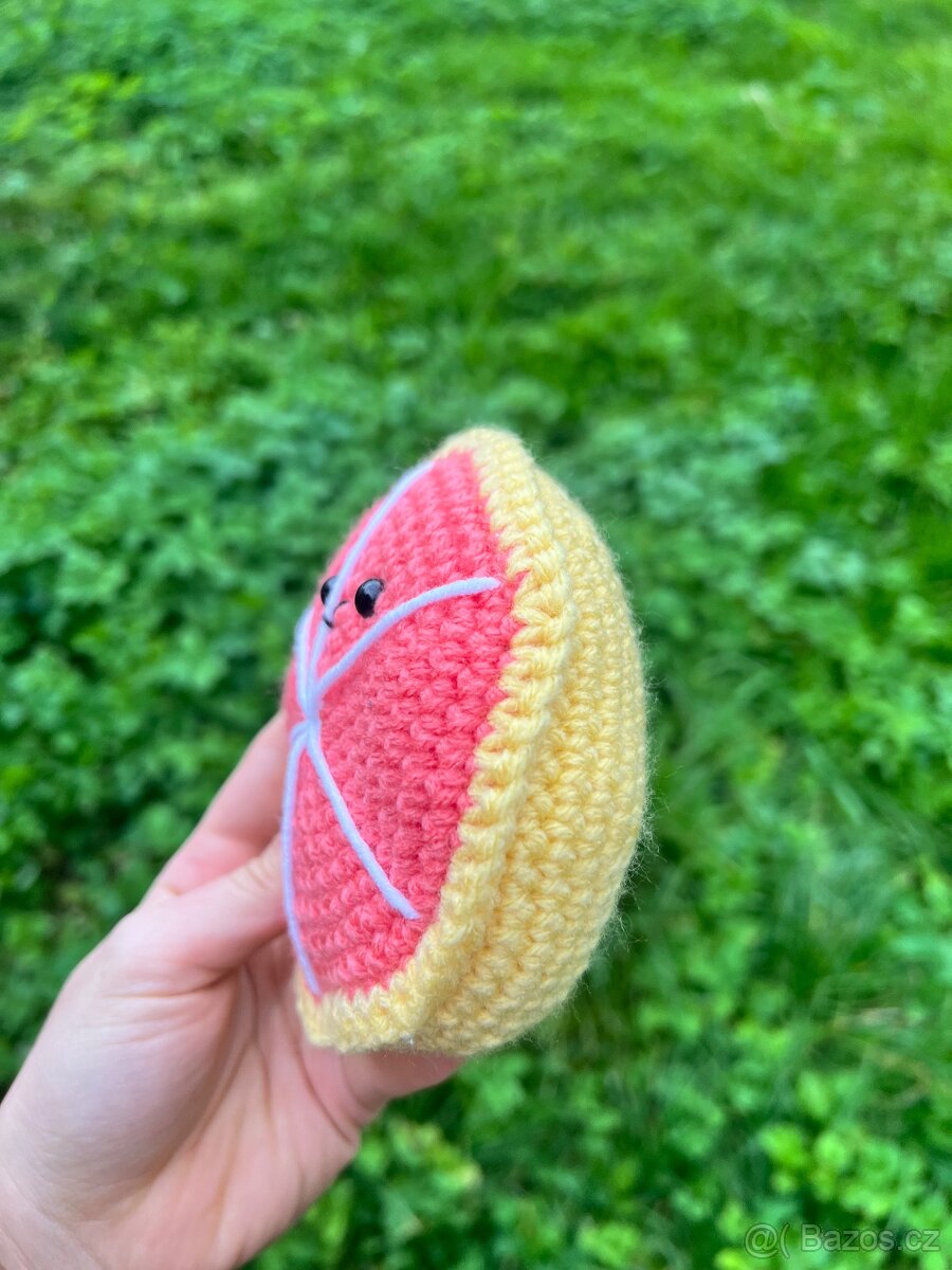 Háčkovaná hračka - grep - 2