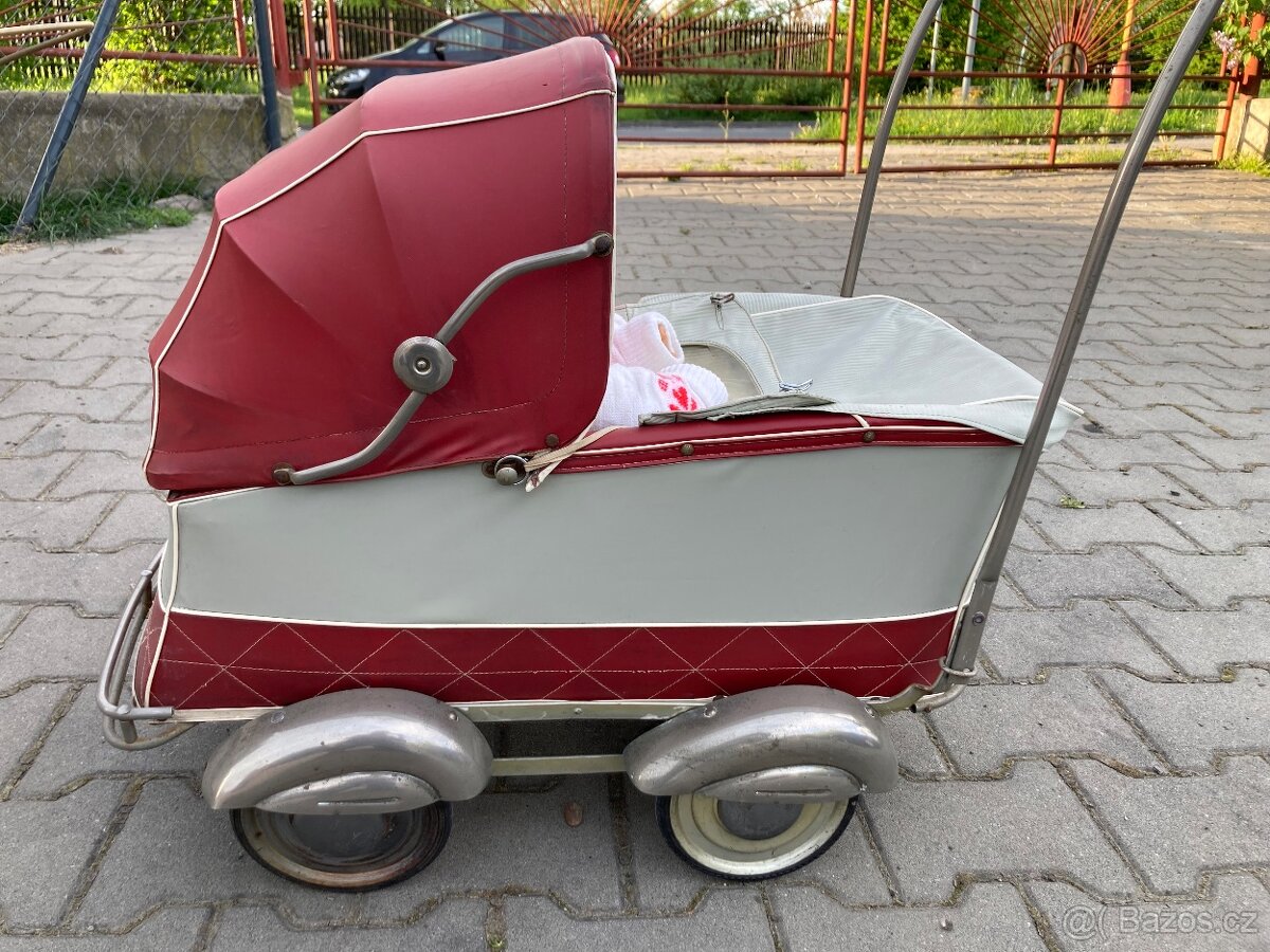 Retro kočárek - 2