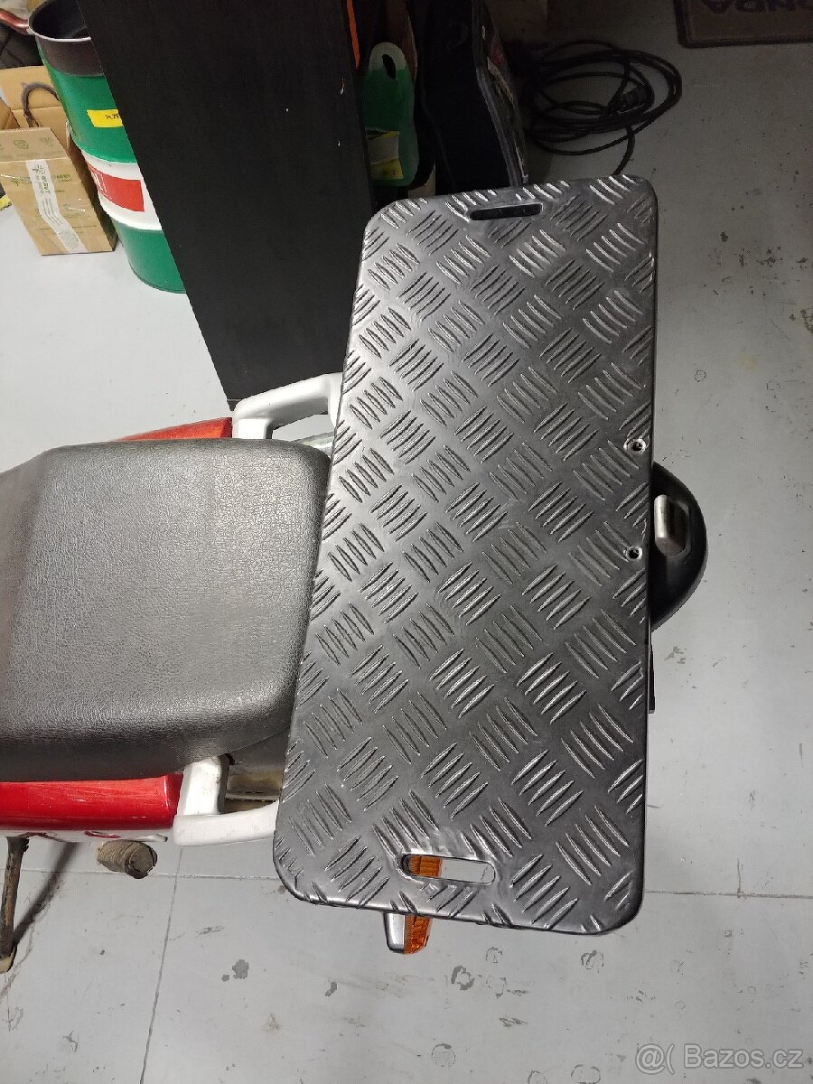 Alu plotna na moto - 2