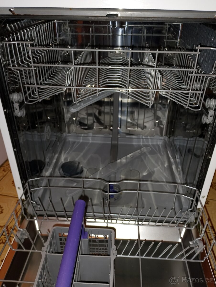 Myčka nádobí BEKO 60X60cm - 2