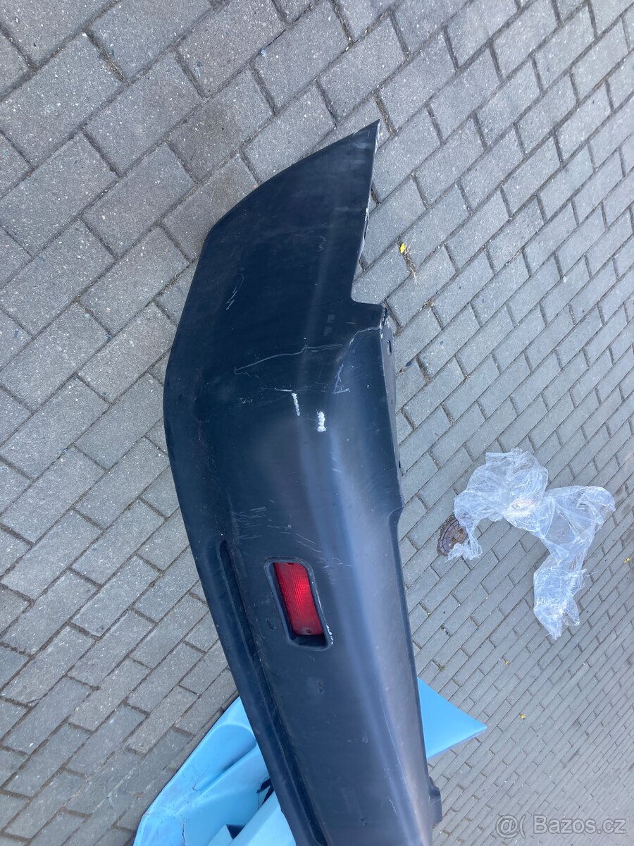 Zadní narazník prelude 4g - 2
