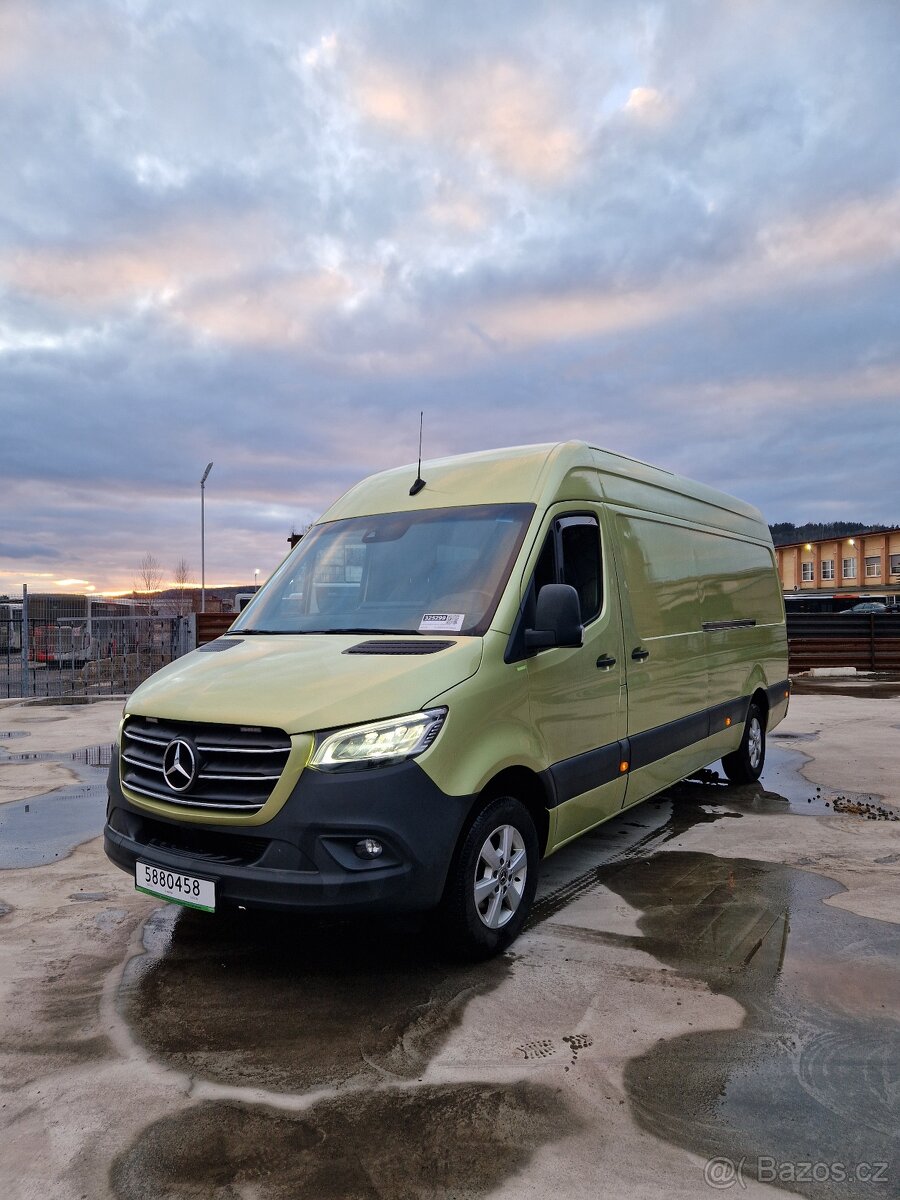 Mercedes Bez Sprinter 319 - 2