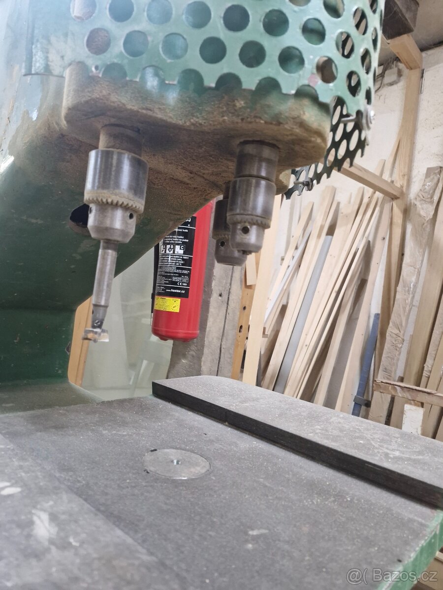 Třívřetenová vysukovačka - 2