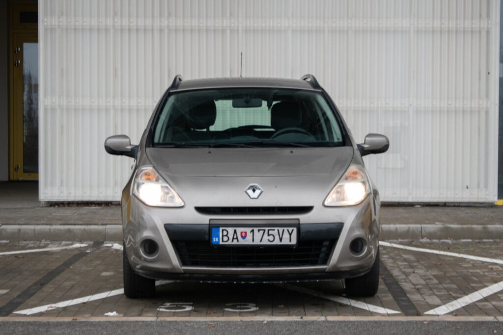 Renault Clio Grandtour 1.2 SK / 1.majiteľ - 2