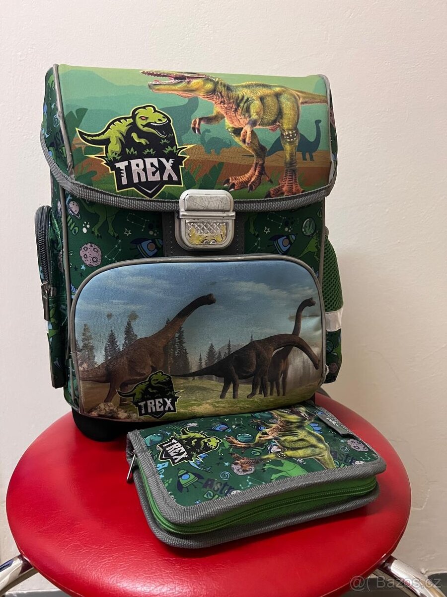 Prodám školní batoh s penálem. - 2