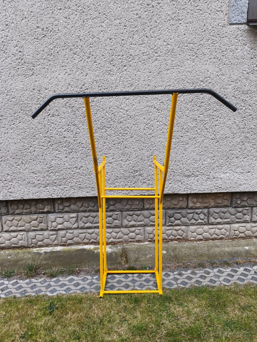 Posilovací hrazda - 2