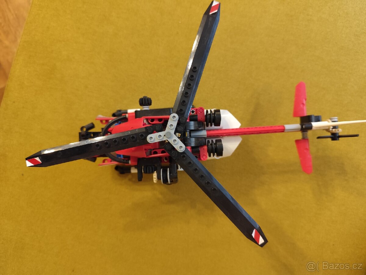 Lego vrtulník Technic rescue - 2