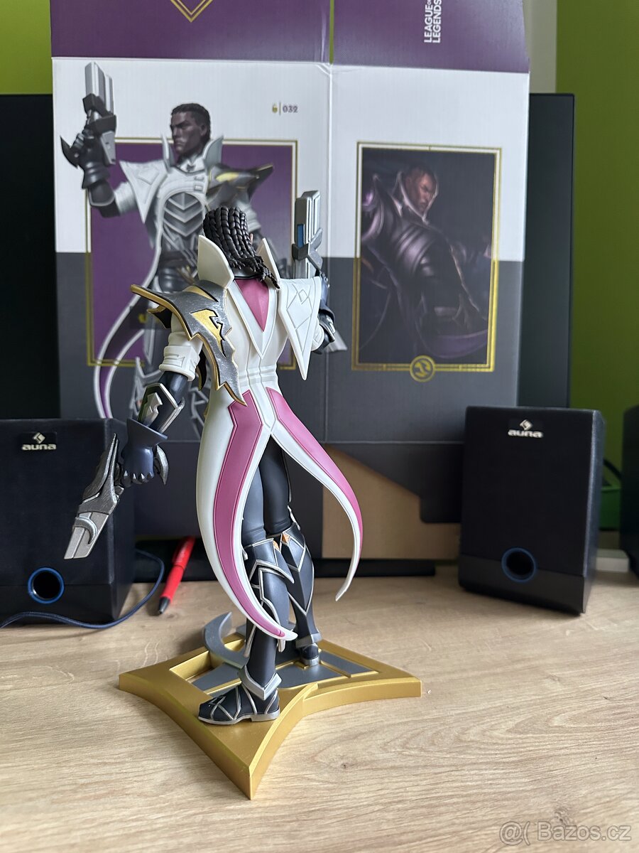 Unlocked Lucian figurka - 2