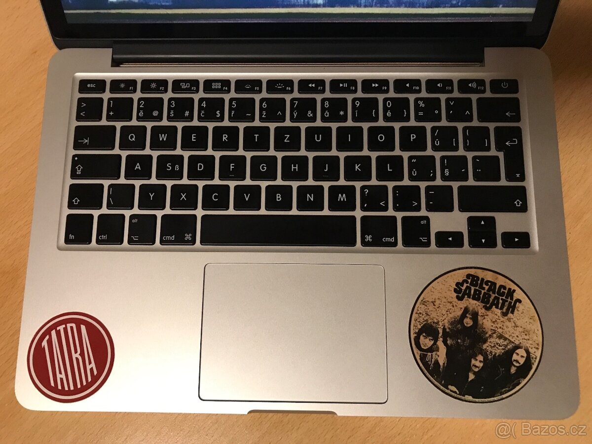 MacBook 13 256GB + pouzdro - 2