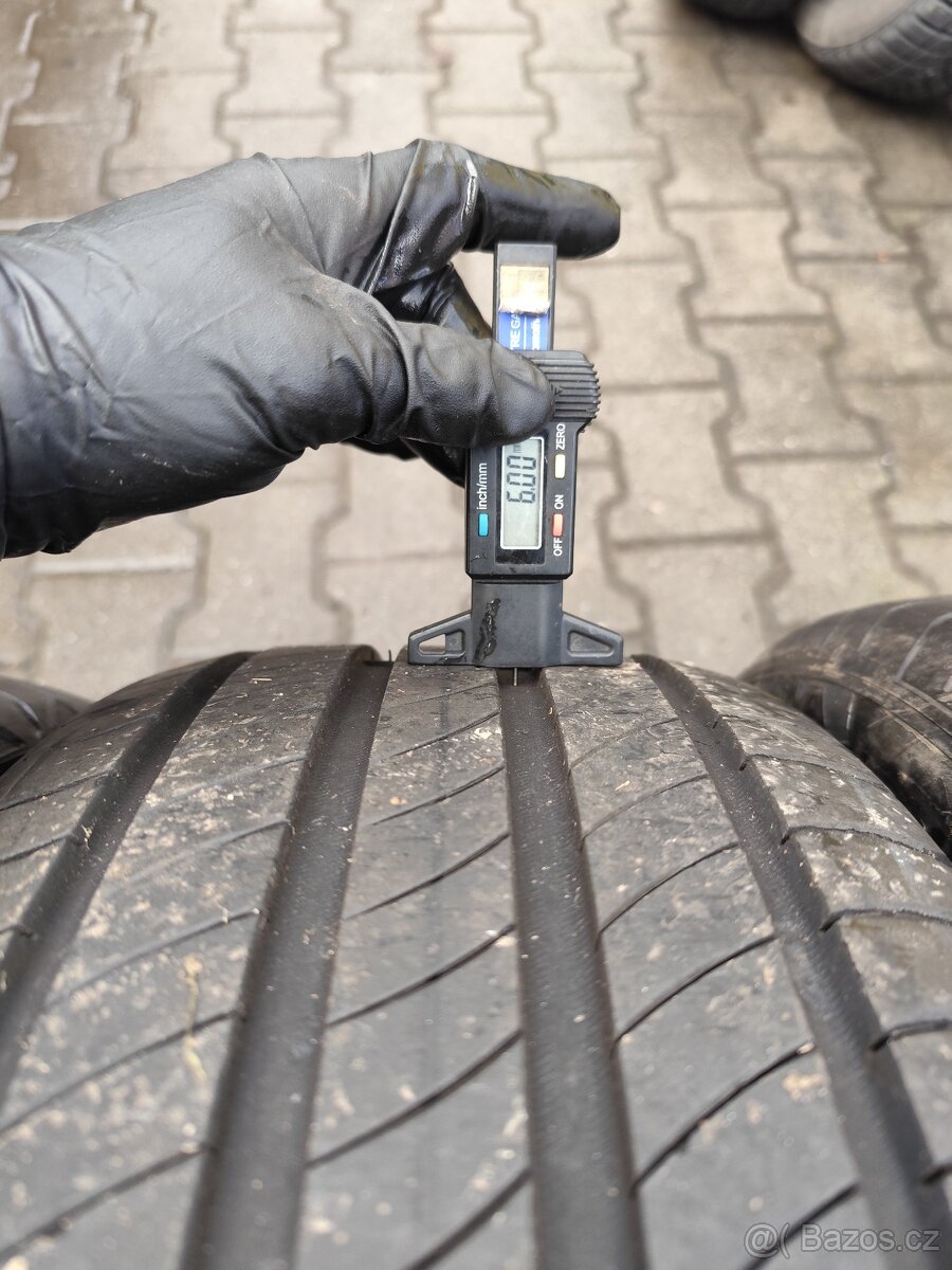 Letní pneu 225/40/18 - 2