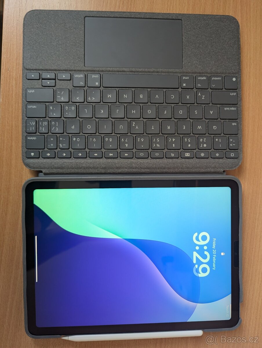 iPad Air 2022 (jako nový) + doplňky - 2