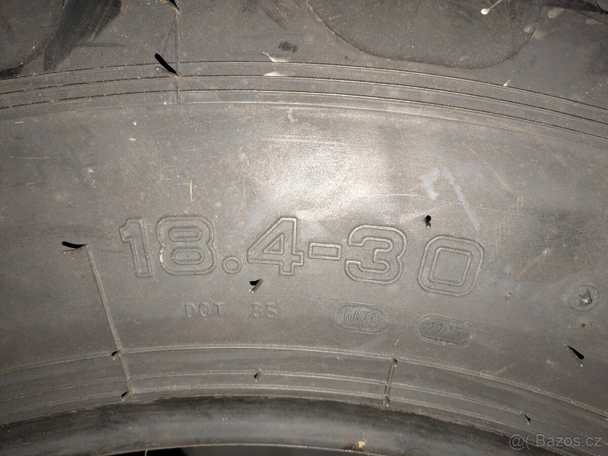 Pneu PETLAS 18,4-30 - 2