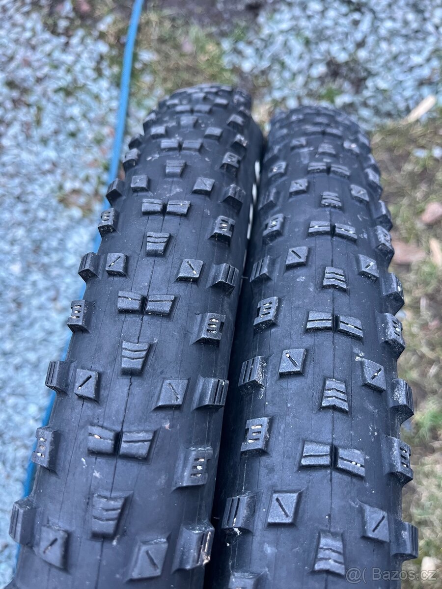 Pláště Maxxis Forekaster 29x2,35 - 2
