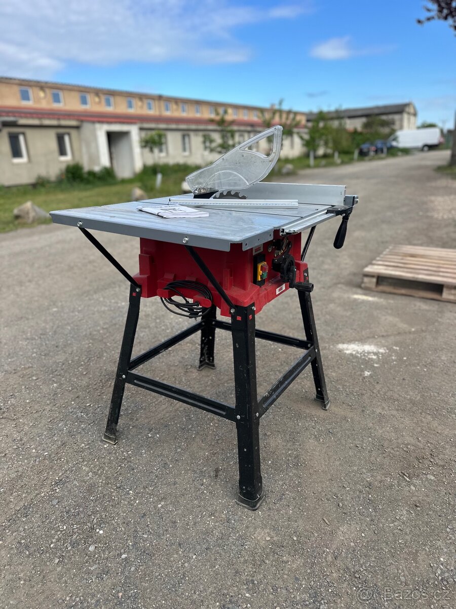 Pila Hecht 8254 - 2