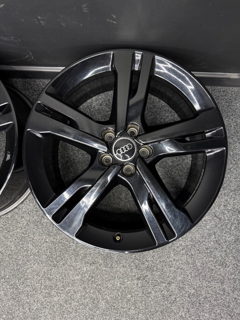 Alu Audi 5x112 19” - 2