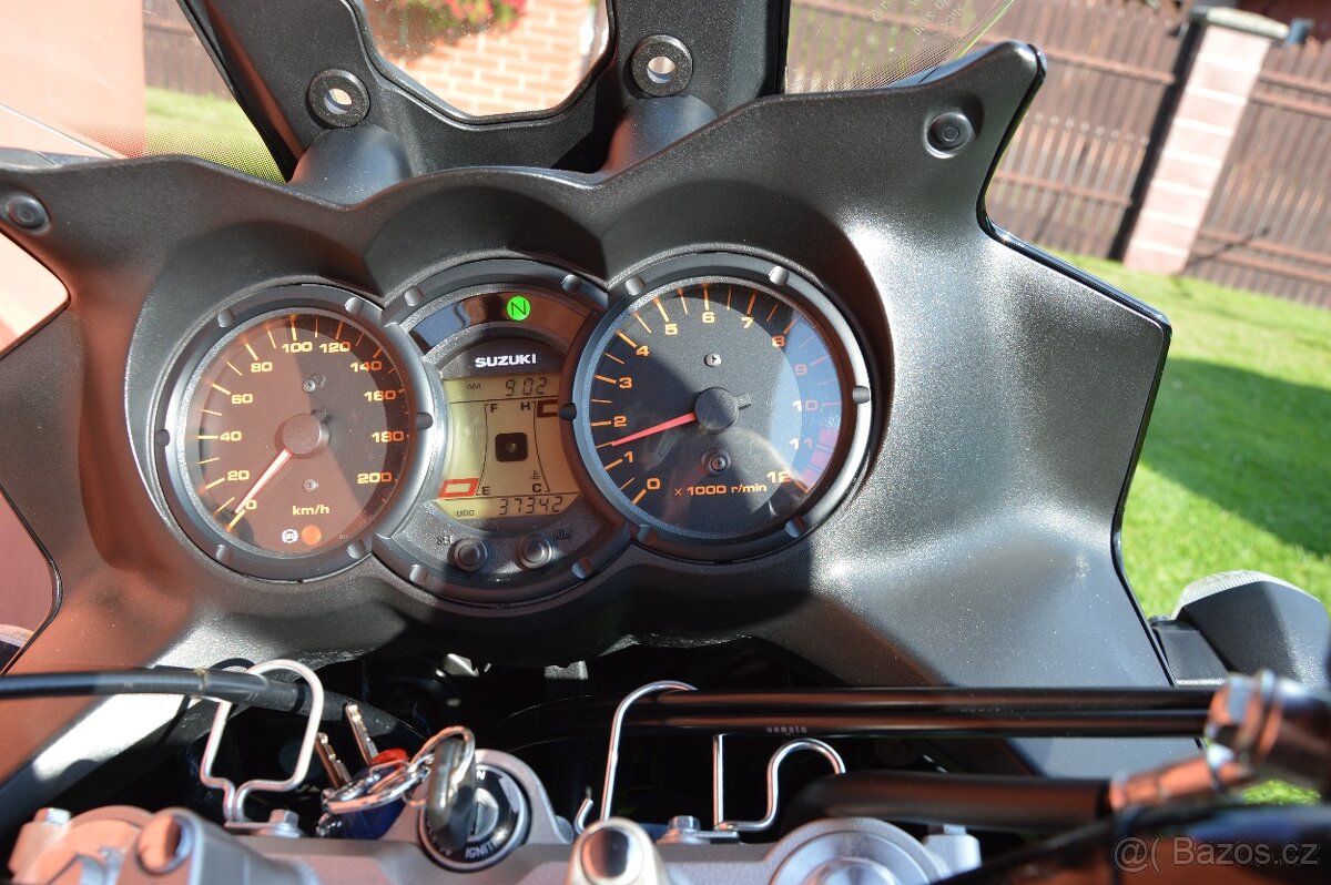 Suzuki V-Strom 650 DL - 2