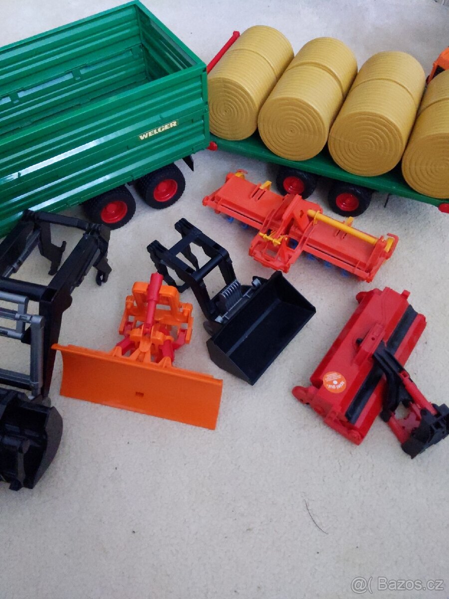 Traktor New Holland T8040 - 2