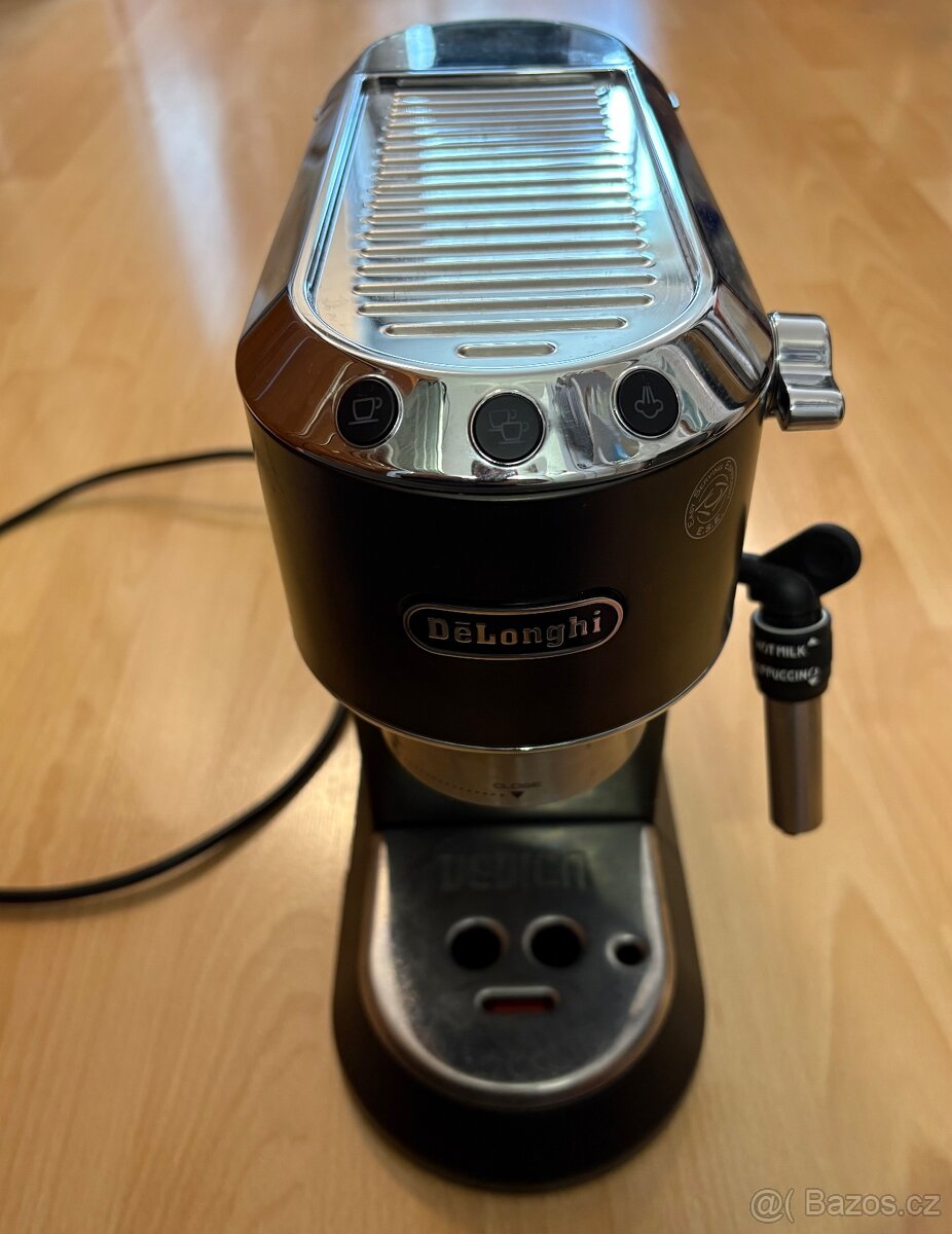 DeLonghi Dedica EC 685.BK - 2