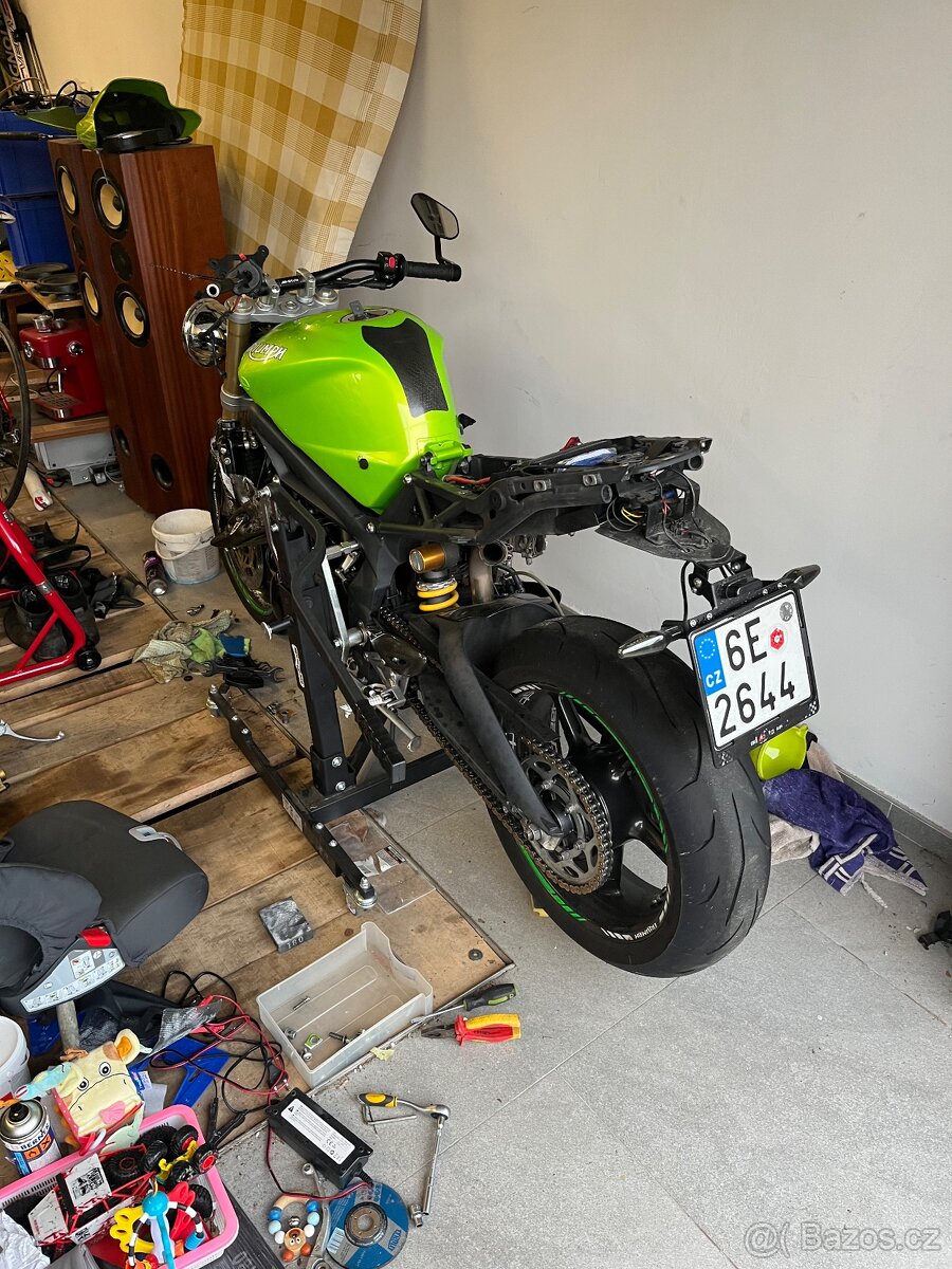 Triumph Street triple 675 - 2