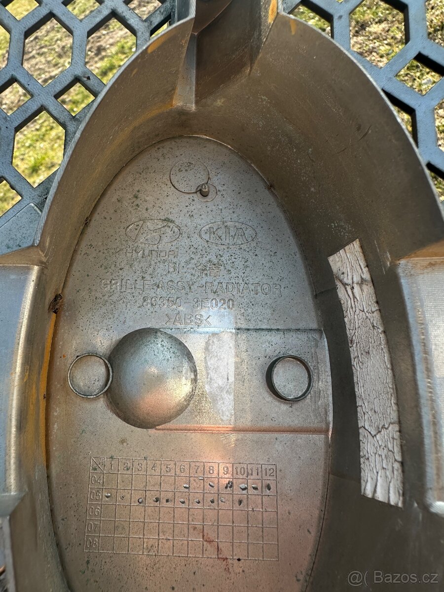Maska Kia Sorento 2002-2006 - 2