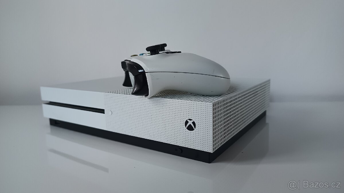 XBOX One S 1Tb - 2