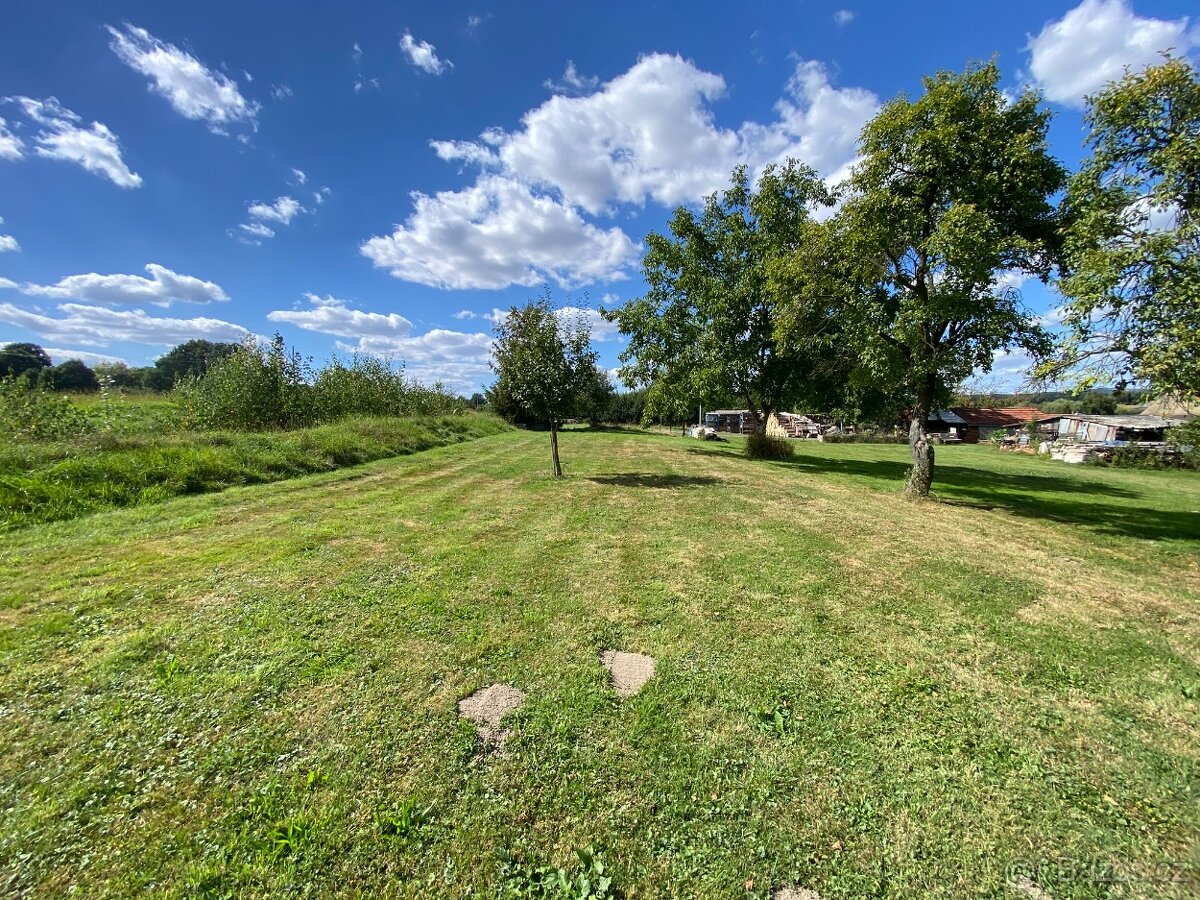 Prodej stavebního pozemku, Polom, 1.297 m2 - 2