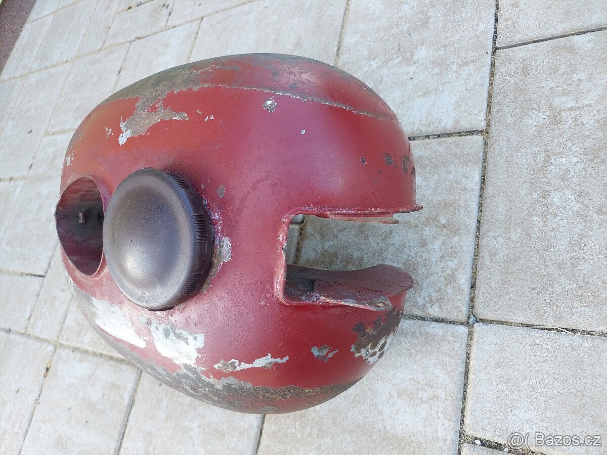 Jawa CZ 175 kyvacka - nadrz - 2