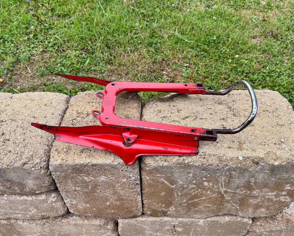 ČZ 125 175 250 sport - podsedlový rámeček - 2