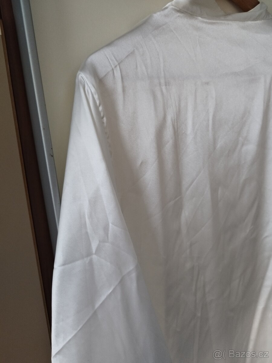 Bílý saténový župan - 2