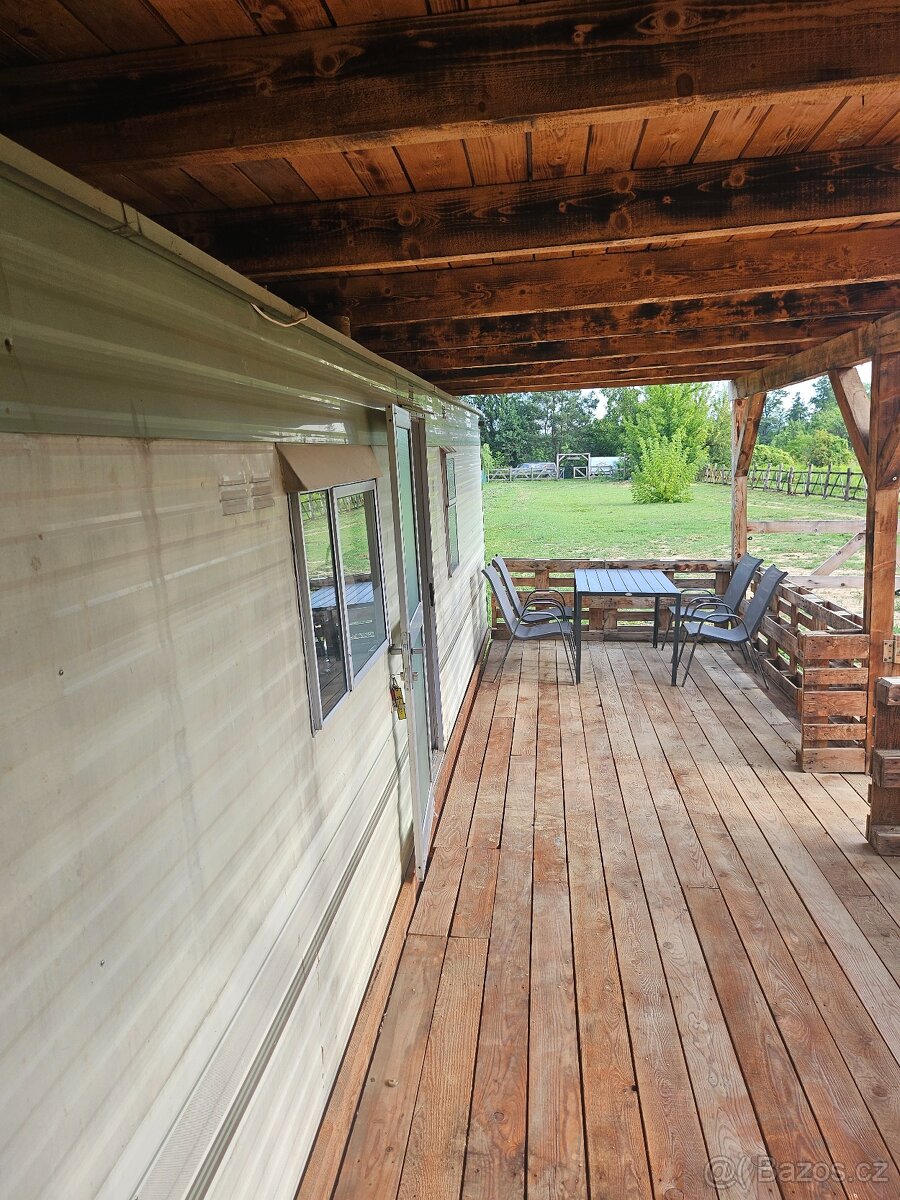 PRODÁM STÁJ - ZAHRADU V OBLEKOVICÍCH - 2